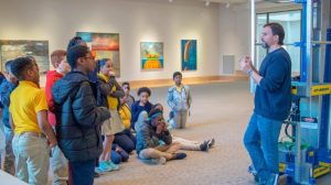 Guided educational tours in museums